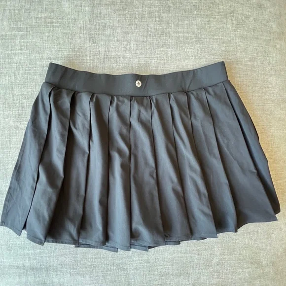 Halara buckle detail skort - Picture 8 of 8